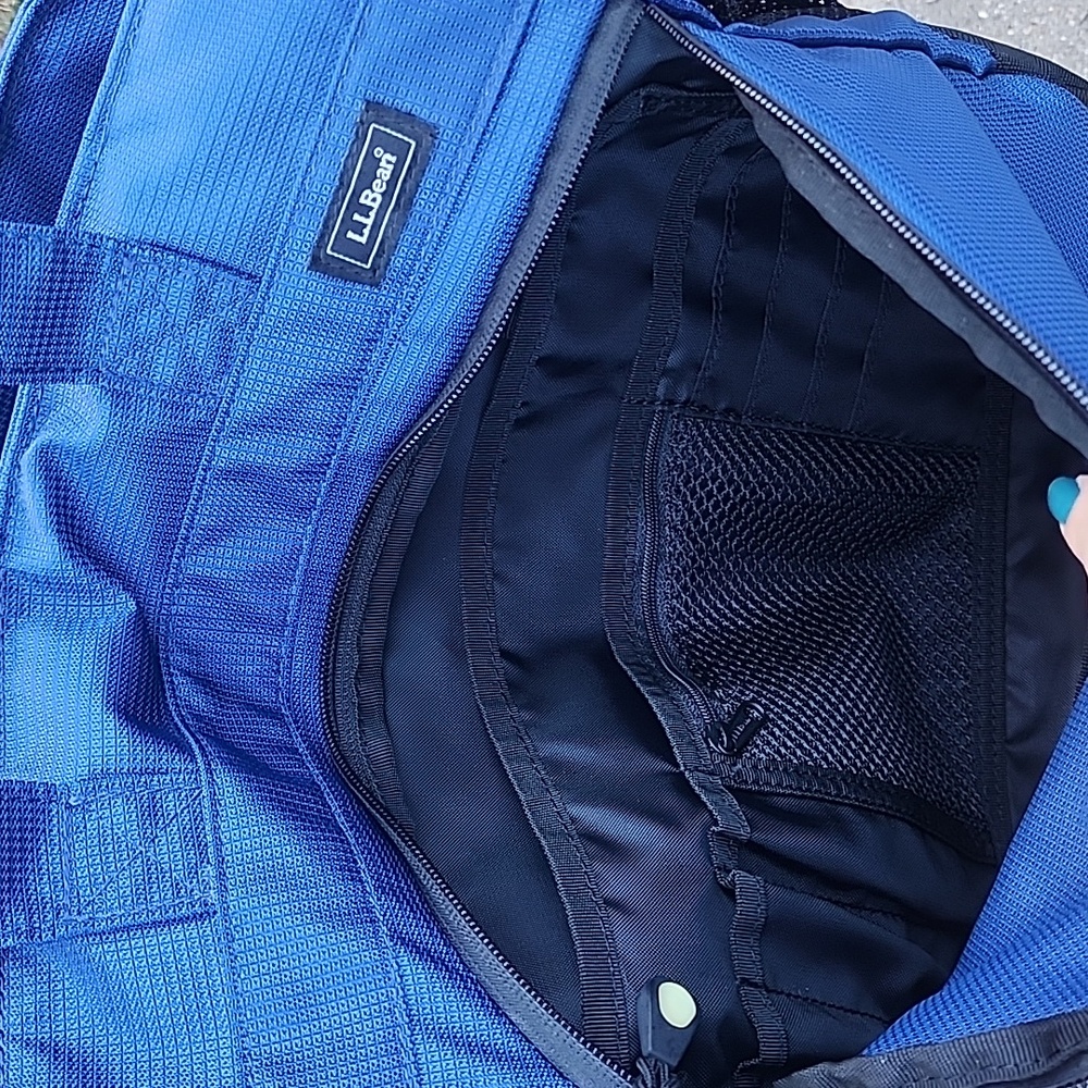 LL Bean Duffle Bag 0FVL2 Double Handle Shoulder Tote Zip Top Blue Nylon Used Onc - Picture 4 of 12